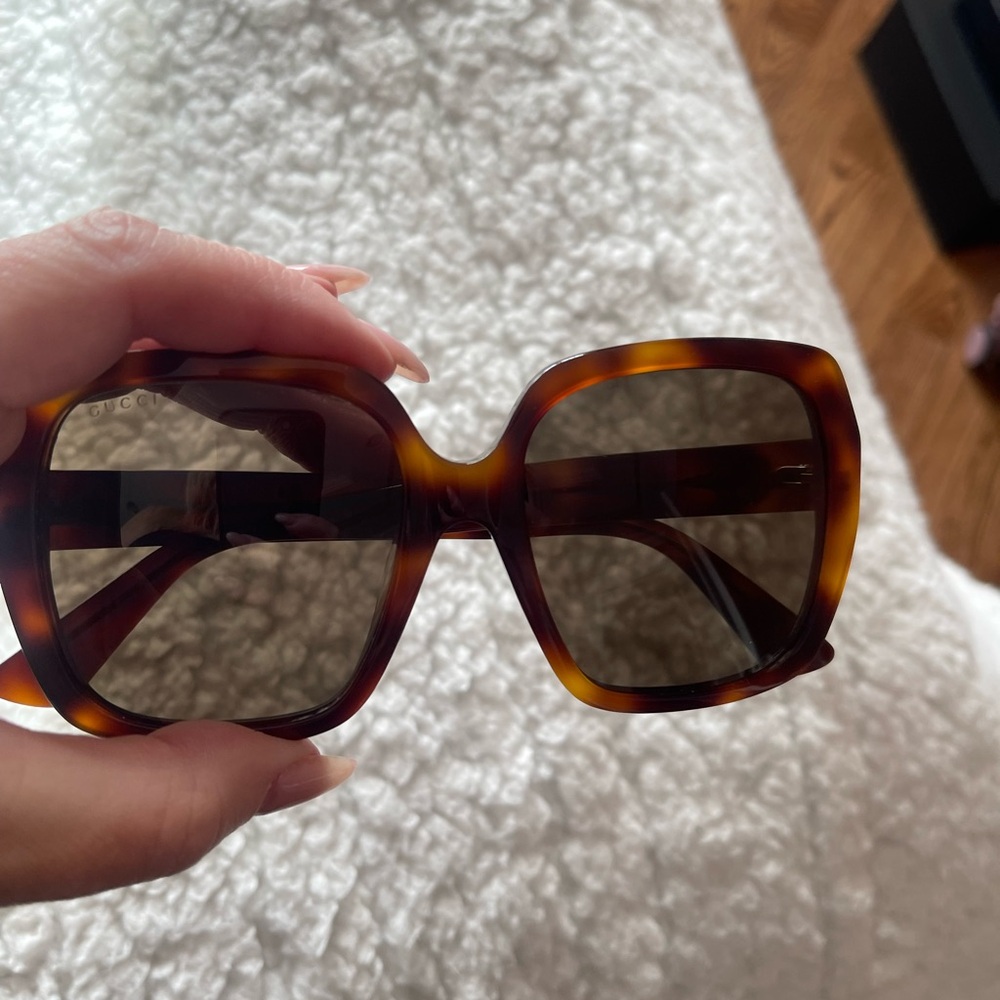 Gucci Women's Brown Tortoise Sunglasses
